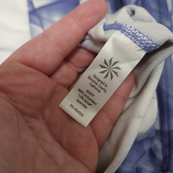 Athleta Geometric Pattern Cropped Leggings! - Picture 3 of 6